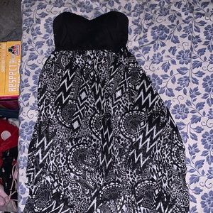 Cute black & white strapless dress